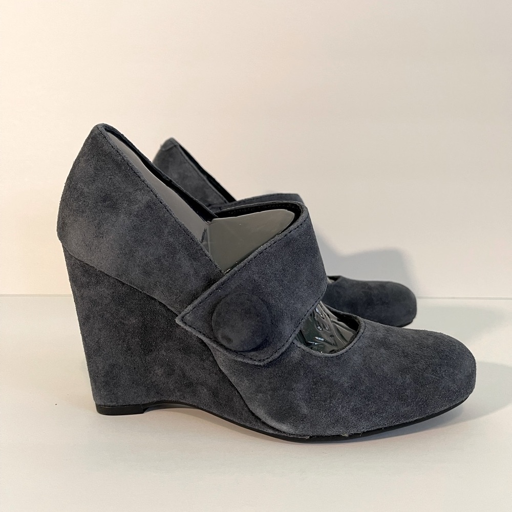 Sundance Suede Pumps